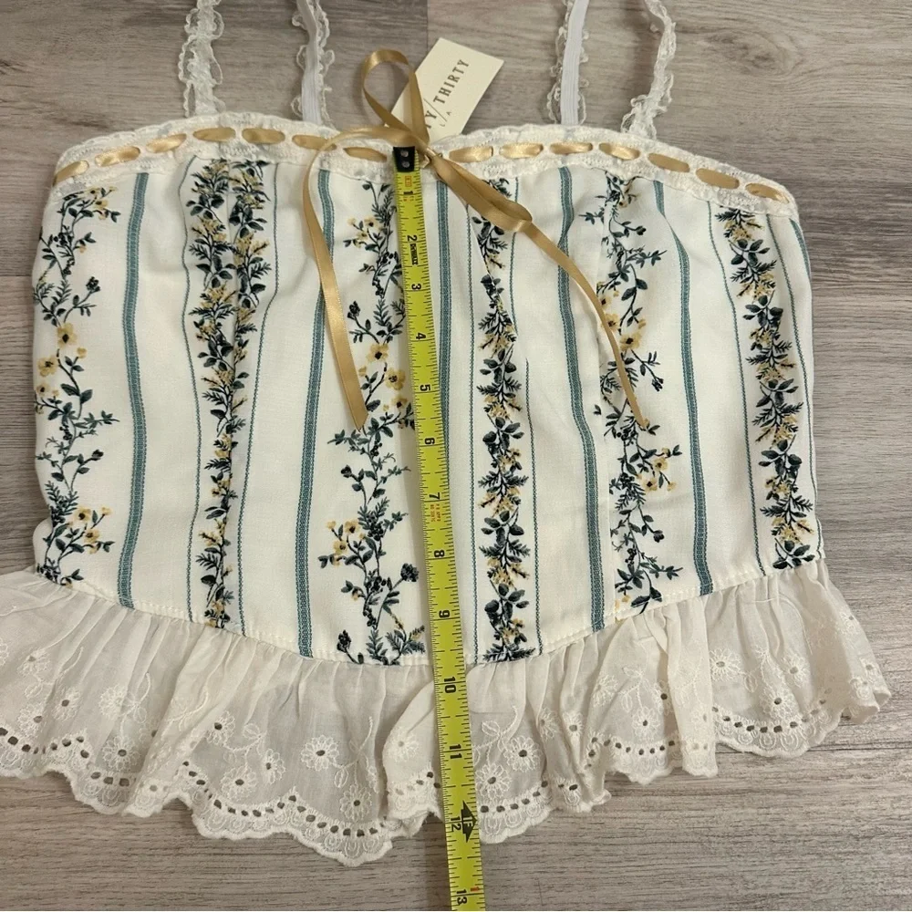 NWT Thirty Thirty Floral Embroidered Lace Trim Top